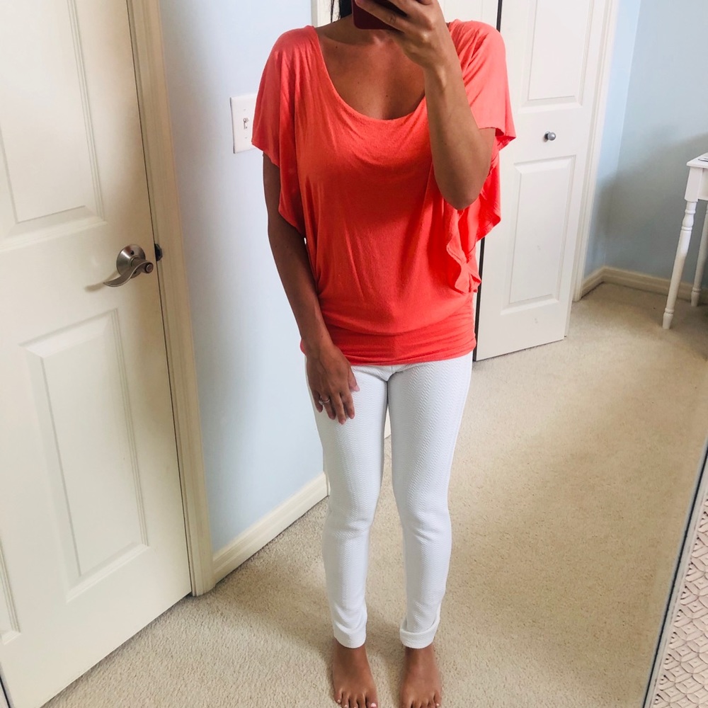 🌺CORAL summer top! Loose flowy sleeves🌺